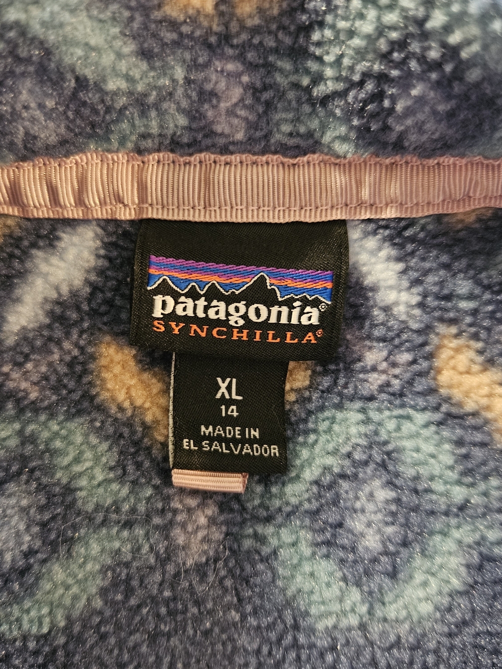Patagonia Blue Patterned Snap-T Fleece Pullover W/ Pink Accents Size XL (Girls) - Picture 3 of 10